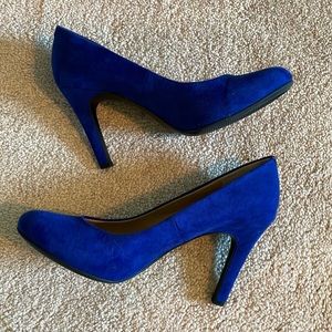 Kelly & Katie blue heels. Size 6